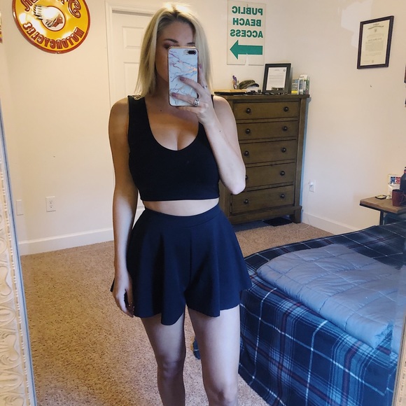 Black Skater Mini Skirt - Picture 1 of 2